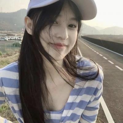 俺娘田小草海报